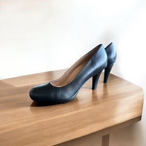 Naturalizer Michelle Pump 8.5W Flight Attendant Shoes